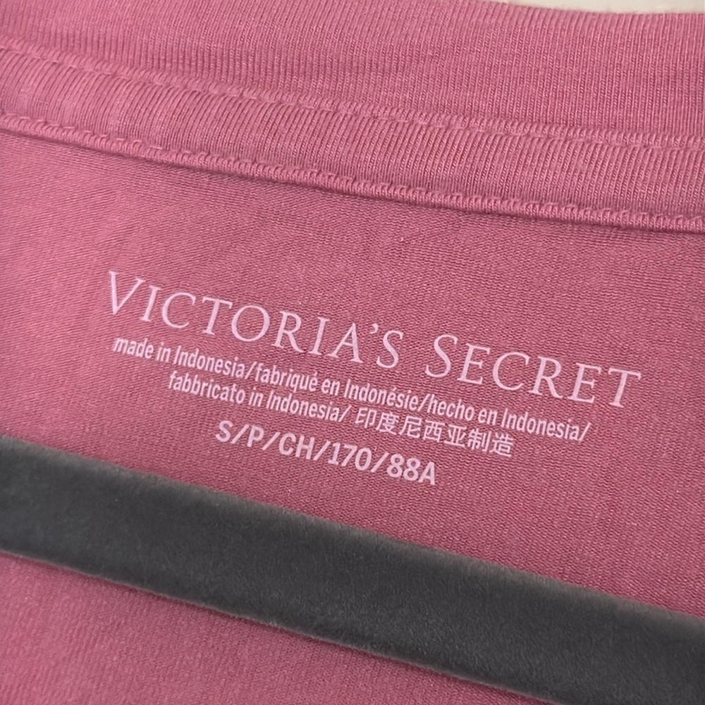Victoria’s Secret sleep tee - Picture 2 of 4